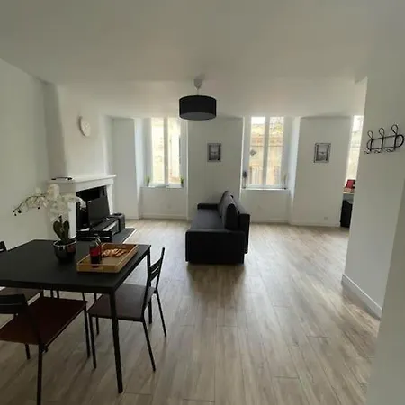 Appartement1 Neuf Climatisee Blaye Esterno foto
